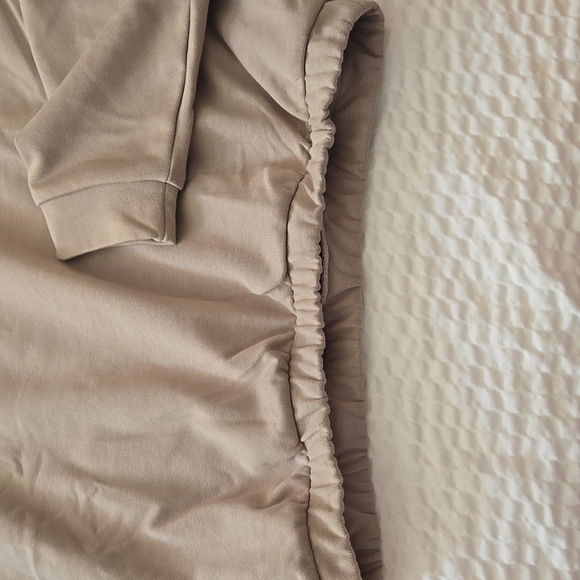 Whitney x Gymshark Sweatshirt - Picture 4 of 5